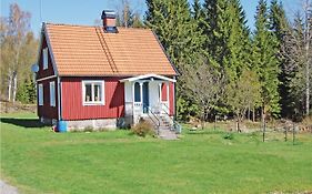 3 Bedroom Amazing Home In Lnsboda